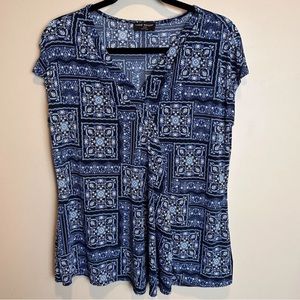 Lane‎ Bryant Blouse Womens size 10/12 Blue,White, Black V-Neck No Sleeve